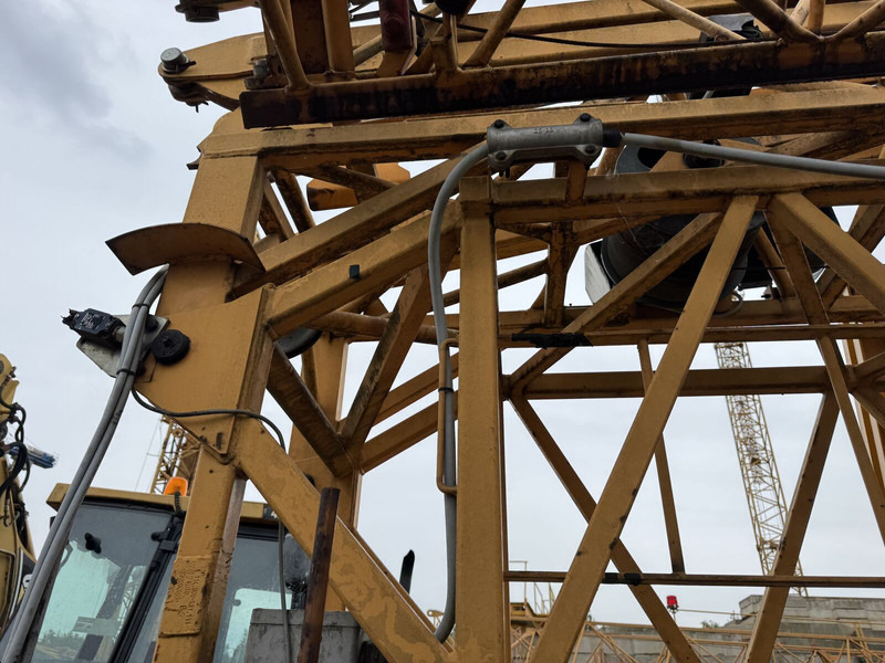 Liebherr 42K.1, 2008 yom - some Works needed - رافعة ذاتية التركيب: صورة 4 Liebherr 42K.1, 2008 yom - some Works needed - رافعة ذاتية التركيب: صورة 4