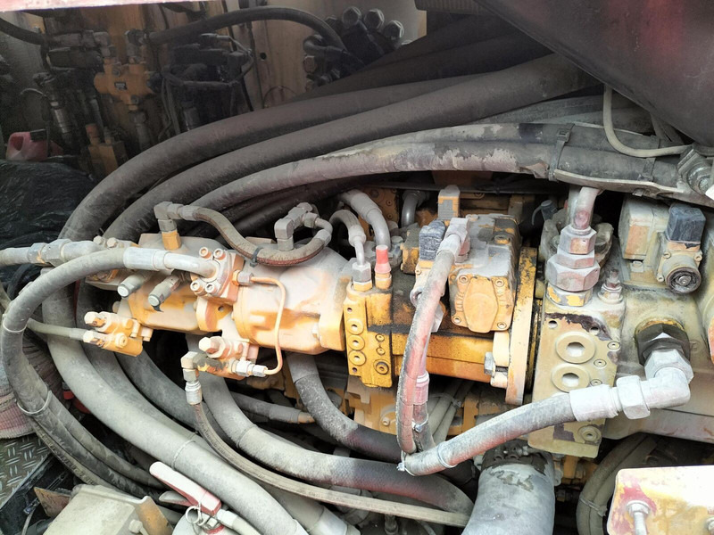 رافعة مجنزرة Liebherr HS 843 HD: صورة 12