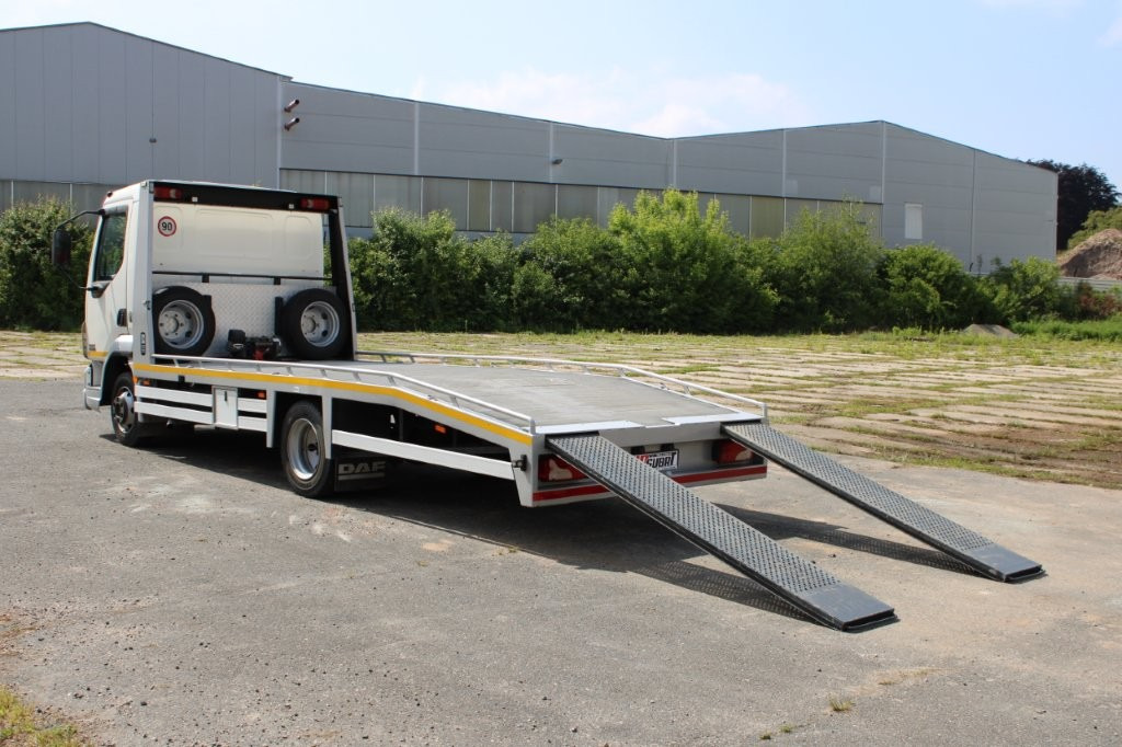 DAF FA LF 45.130 ODTAHOVÉ VOZIDLO - شاحنة سحب: صورة 5 DAF FA LF 45.130 ODTAHOVÉ VOZIDLO - شاحنة سحب: صورة 5