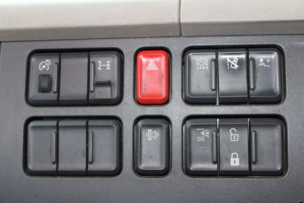 شاحنة ستارة DAF LF 260 FA + G.T.S. PJT 10N (2022): صورة 10