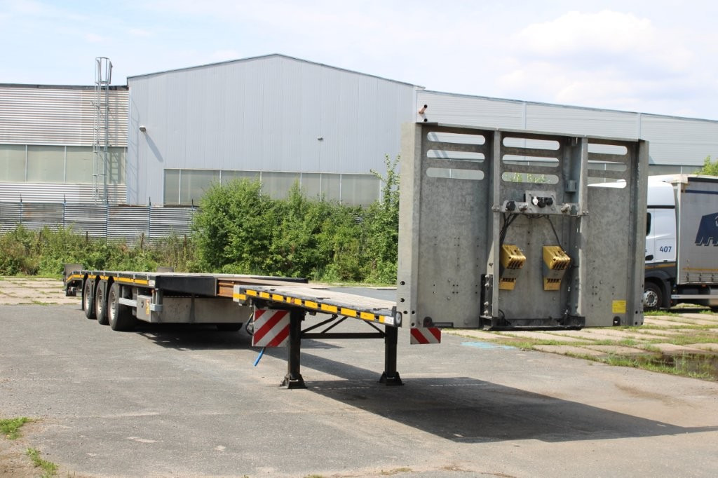 FAYMONVILLE MAX TRAILER MAX 200, ZVEDACÍ, ŘÍZENÁ NÁPRAVA - نصف مقطورة مسطحة: صورة 1 FAYMONVILLE MAX TRAILER MAX 200, ZVEDACÍ, ŘÍZENÁ NÁPRAVA - نصف مقطورة مسطحة: صورة 1