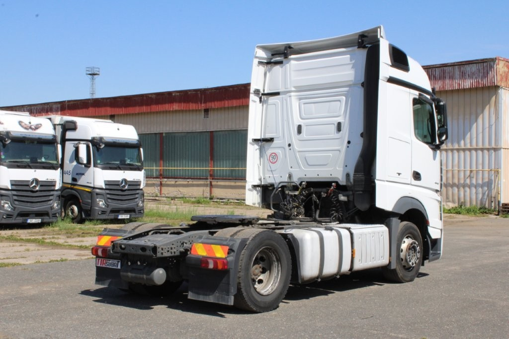 Mercedes-Benz ACTROS 1845 - وحدة جر: صورة 3 Mercedes-Benz ACTROS 1845 - وحدة جر: صورة 3