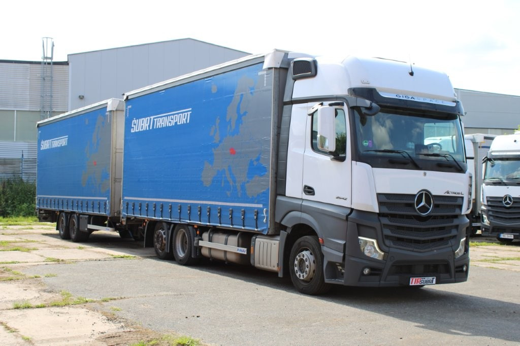 Mercedes-Benz Actros 2542 NAVIGACE + PANAV TVK 18 M (8,20m x 2,4 - شاحنة ستارة, مقطورة ستارة جانبية: صورة 1 Mercedes-Benz Actros 2542 NAVIGACE + PANAV TVK 18 M (8,20m x 2,4 - شاحنة ستارة, مقطورة ستارة جانبية: صورة 1