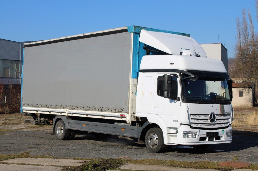 Mercedes-Benz Atego 1223 - شاحنة ستارة: صورة 1 Mercedes-Benz Atego 1223 - شاحنة ستارة: صورة 1