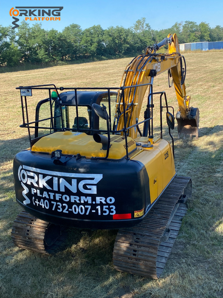 JCB JS131LC - حفارة: صورة 5 JCB JS131LC - حفارة: صورة 5