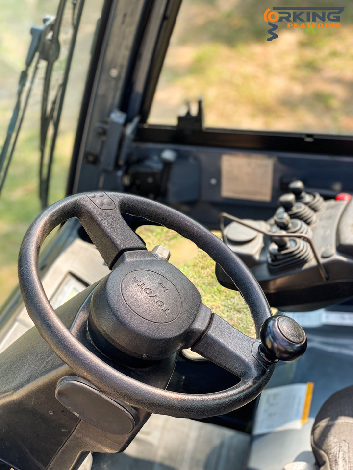 Toyota 8 FBMT 30 - رافعة شوكية كهربائية: صورة 5 Toyota 8 FBMT 30 - رافعة شوكية كهربائية: صورة 5