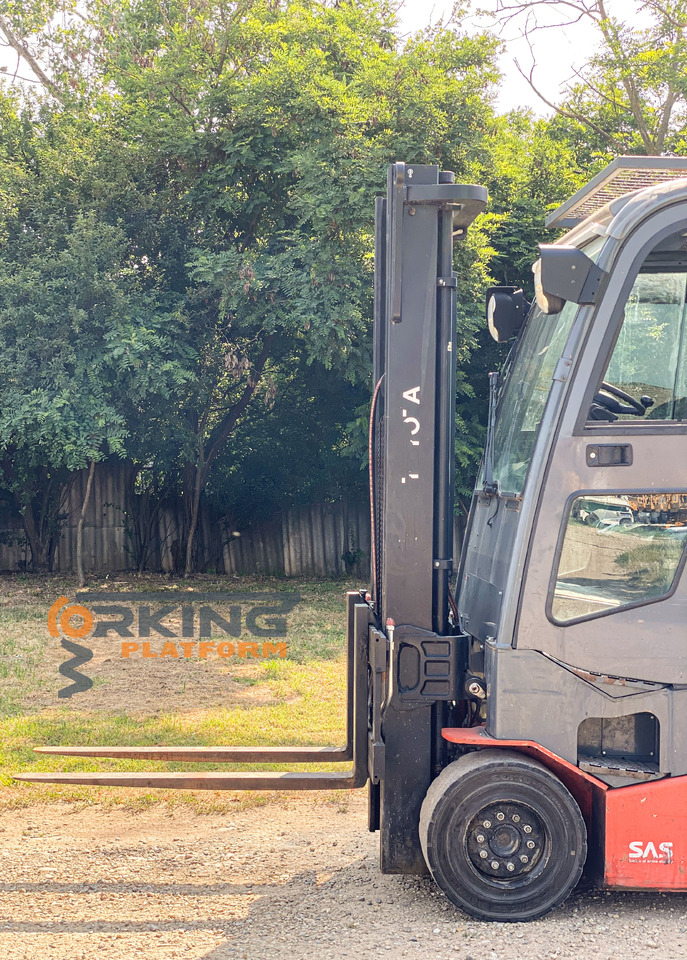 Toyota 8 FBMT 30 - رافعة شوكية كهربائية: صورة 4 Toyota 8 FBMT 30 - رافعة شوكية كهربائية: صورة 4