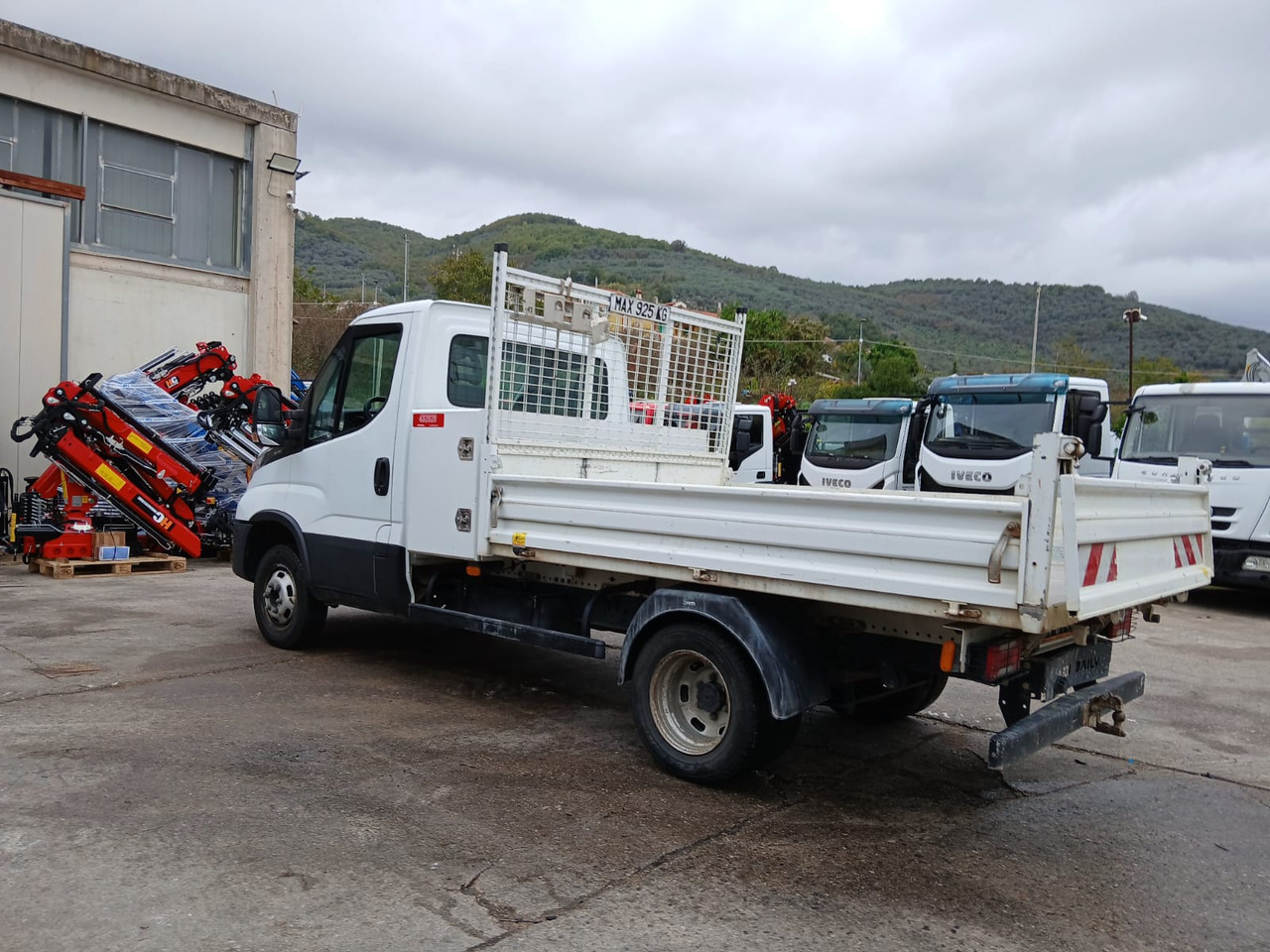 IVECO DAILY 35-120 - قلاب صغير: صورة 5 IVECO DAILY 35-120 - قلاب صغير: صورة 5