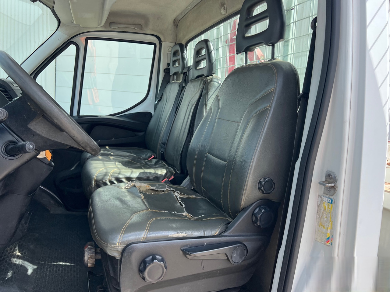 IVECO DAILY 35-130 - قلاب صغير: صورة 4 IVECO DAILY 35-130 - قلاب صغير: صورة 4