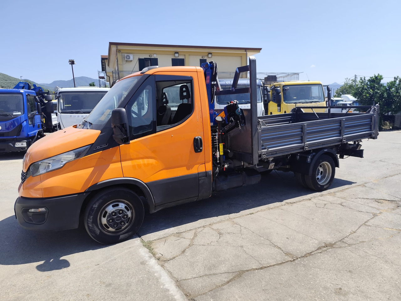 IVECO DAILY 35-140 - شاحنة كرين: صورة 2 IVECO DAILY 35-140 - شاحنة كرين: صورة 2