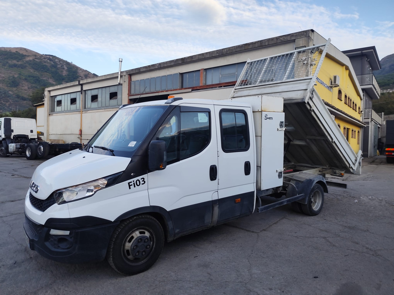 قلاب صغير IVECO DAILY 35-140: صورة 18