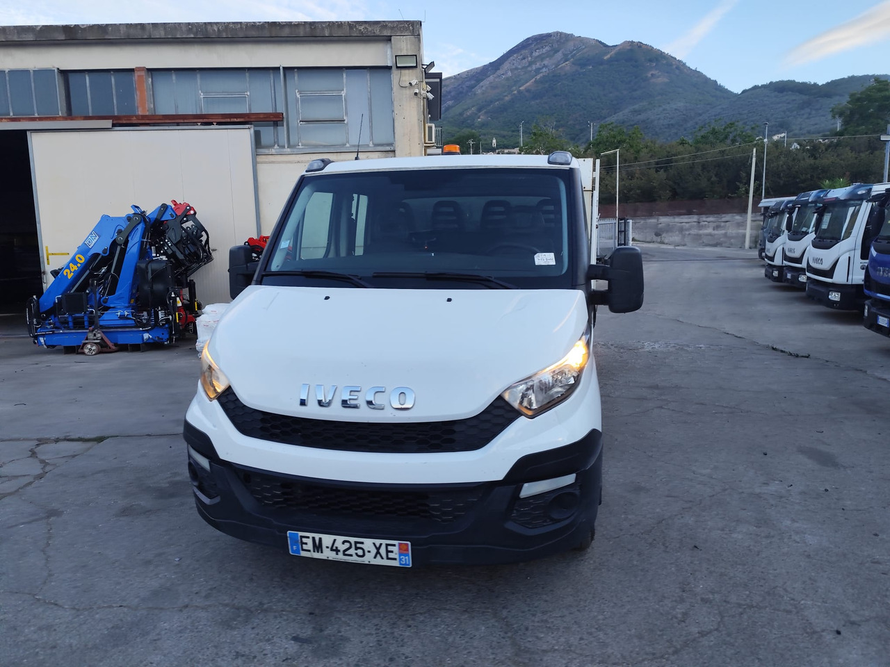 قلاب صغير IVECO DAILY 35-140: صورة 32