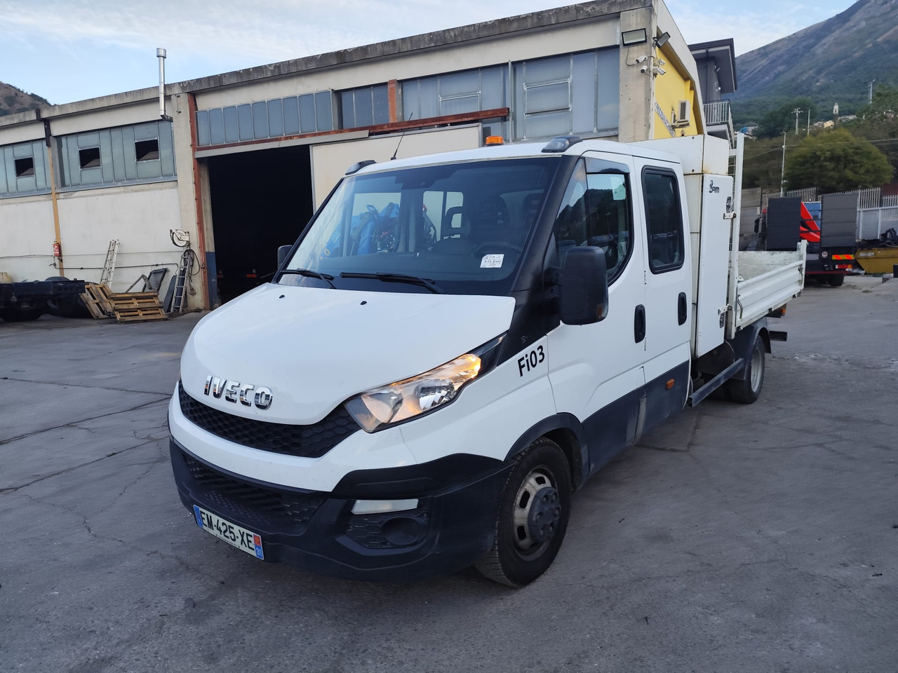 قلاب صغير IVECO DAILY 35-140: صورة 31