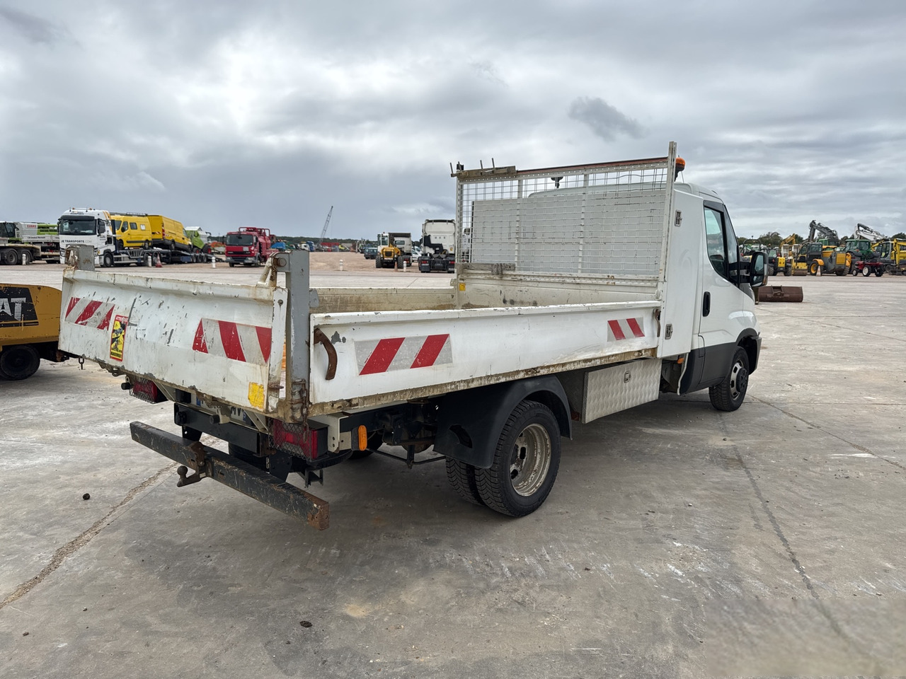 IVECO DAILY 35-150 - شاحنة قلاب: صورة 4 IVECO DAILY 35-150 - شاحنة قلاب: صورة 4