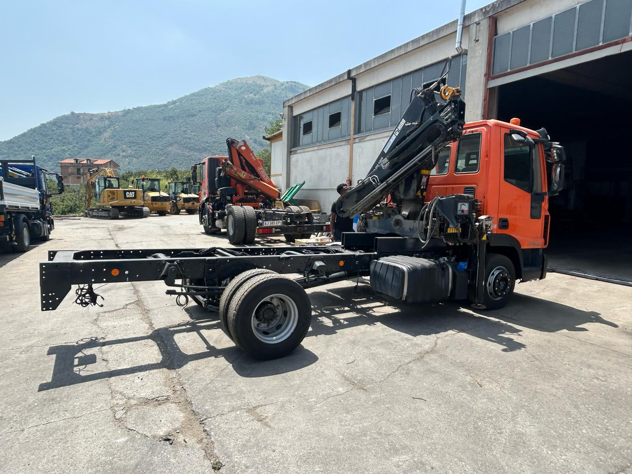 IVECO EUROCARGO 120-190L - شاحنة كرين: صورة 3 IVECO EUROCARGO 120-190L - شاحنة كرين: صورة 3