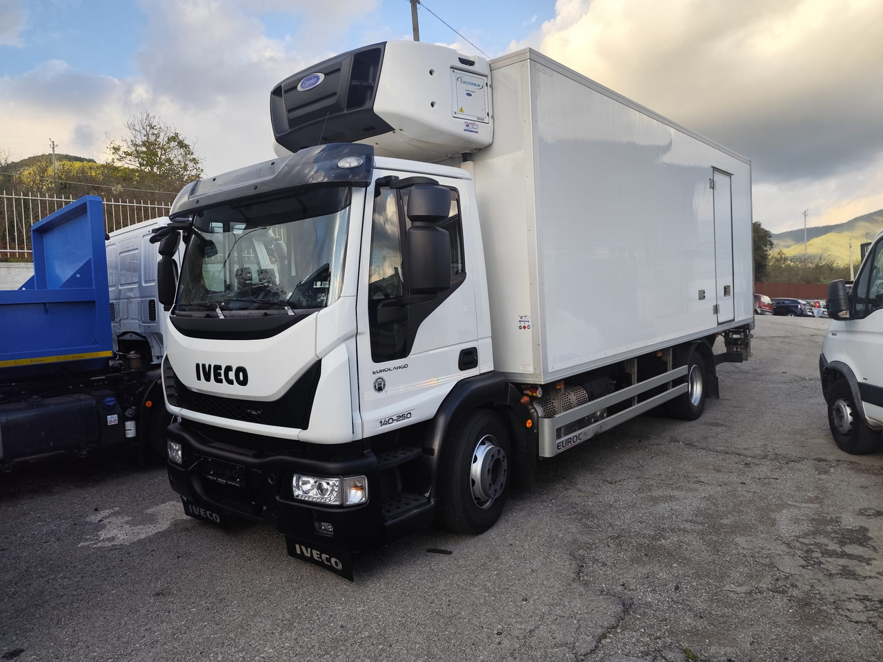 IVECO EUROCARGO 140-250 - شاحنة هيكل كابينة: صورة 2 IVECO EUROCARGO 140-250 - شاحنة هيكل كابينة: صورة 2