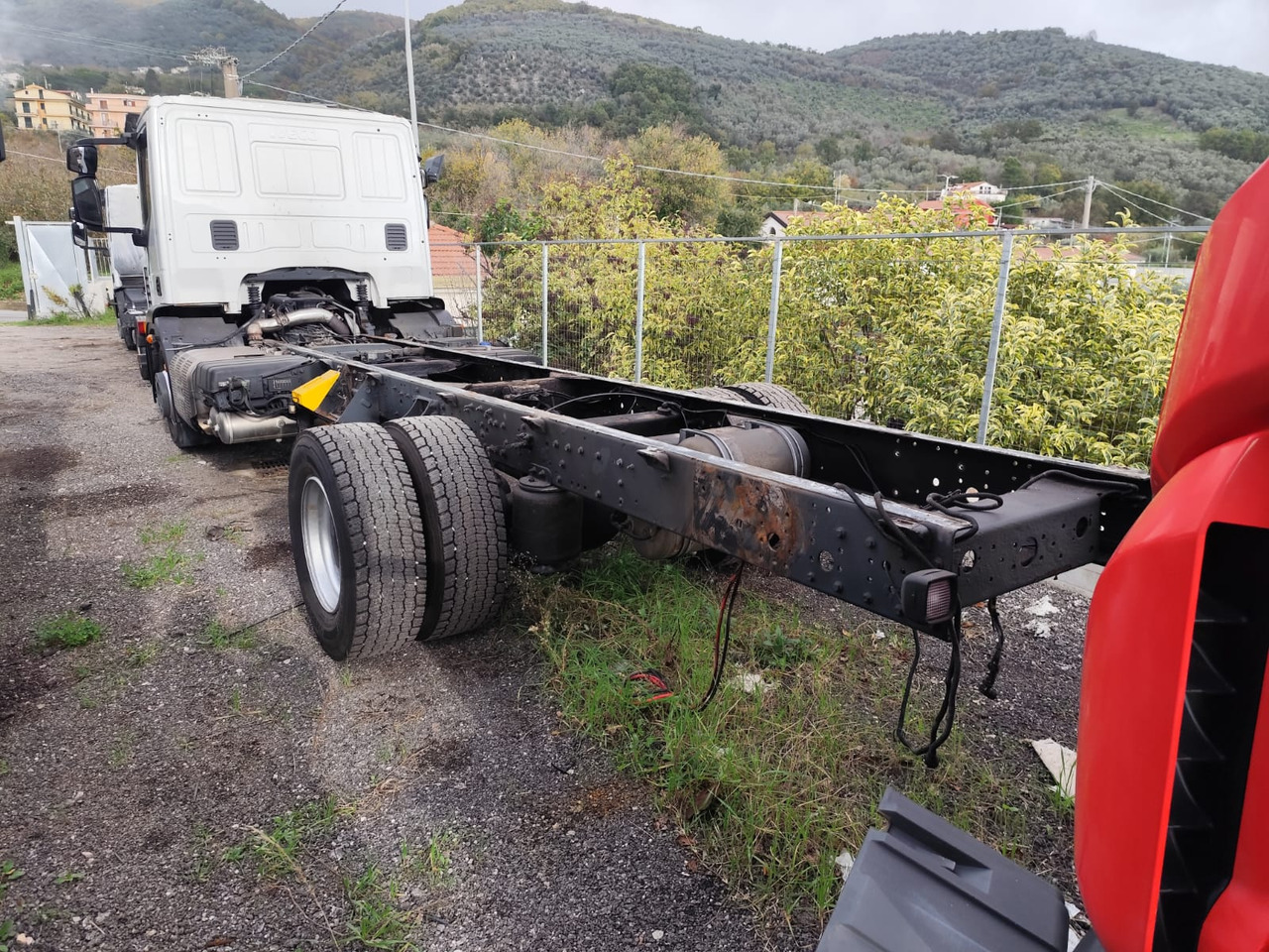 IVECO EUROCARGO 140-250 - شاحنة هيكل كابينة: صورة 4 IVECO EUROCARGO 140-250 - شاحنة هيكل كابينة: صورة 4