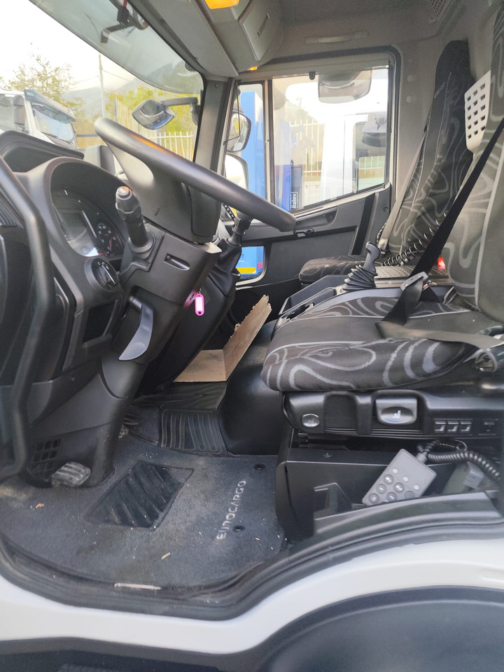 IVECO EUROCARGO 140-250 - شاحنة هيكل كابينة: صورة 5 IVECO EUROCARGO 140-250 - شاحنة هيكل كابينة: صورة 5