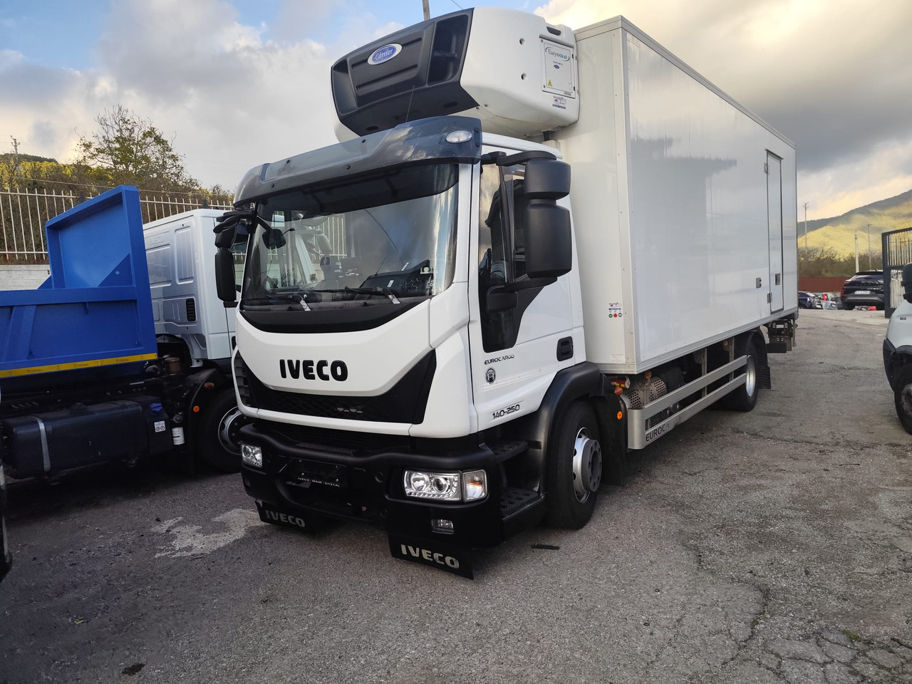 IVECO EUROCARGO 140-250 - شاحنة هيكل كابينة: صورة 4 IVECO EUROCARGO 140-250 - شاحنة هيكل كابينة: صورة 4