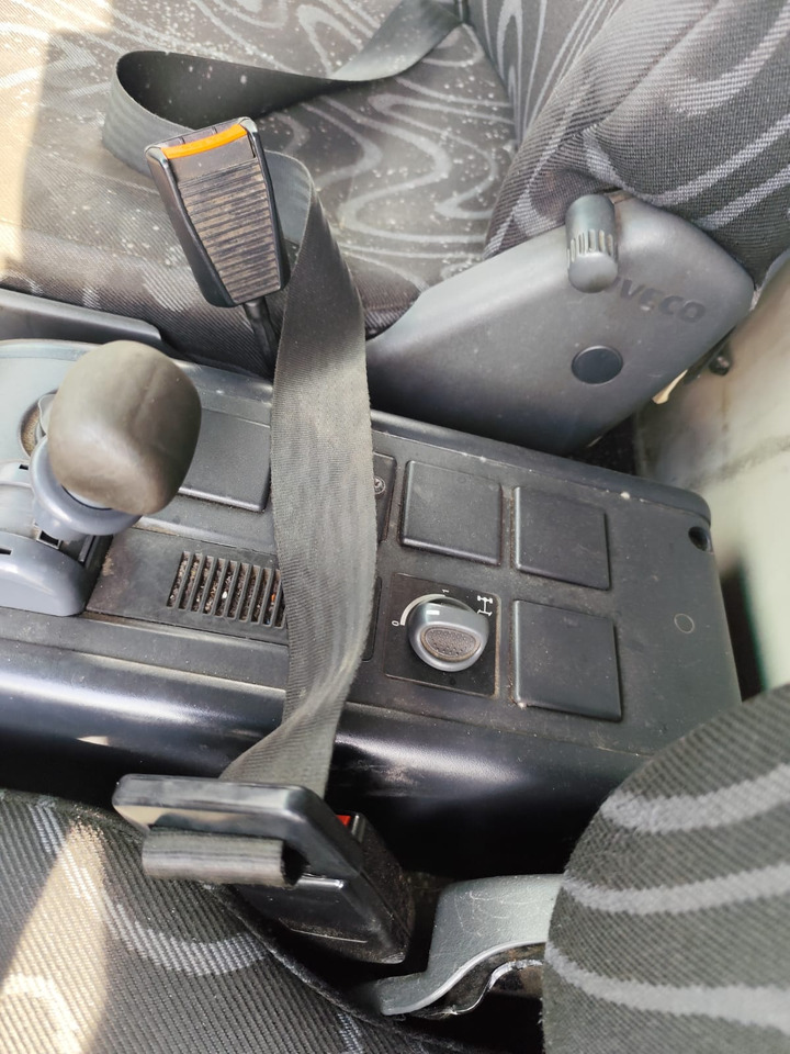 IVECO EUROCARGO 140E25 - شاحنة هيكل كابينة: صورة 5 IVECO EUROCARGO 140E25 - شاحنة هيكل كابينة: صورة 5