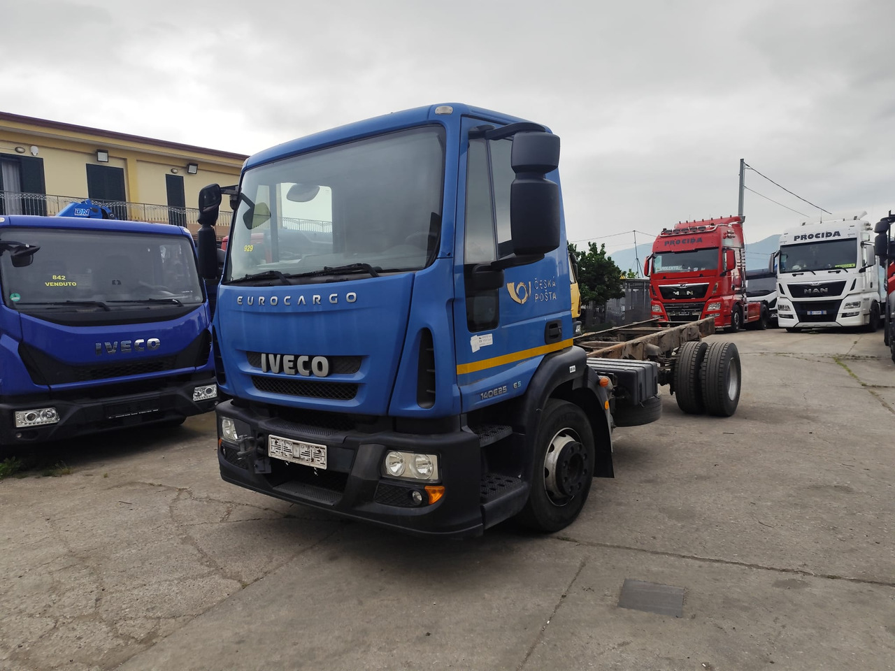 IVECO EUROCARGO 140E25 - شاحنة هيكل كابينة: صورة 1 IVECO EUROCARGO 140E25 - شاحنة هيكل كابينة: صورة 1