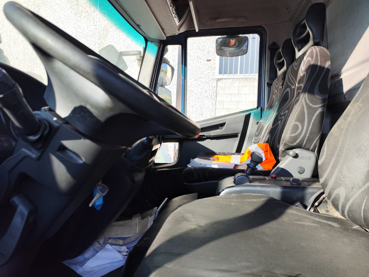 IVECO EUROCARGO 150E25 - شاحنة هيكل كابينة: صورة 5 IVECO EUROCARGO 150E25 - شاحنة هيكل كابينة: صورة 5