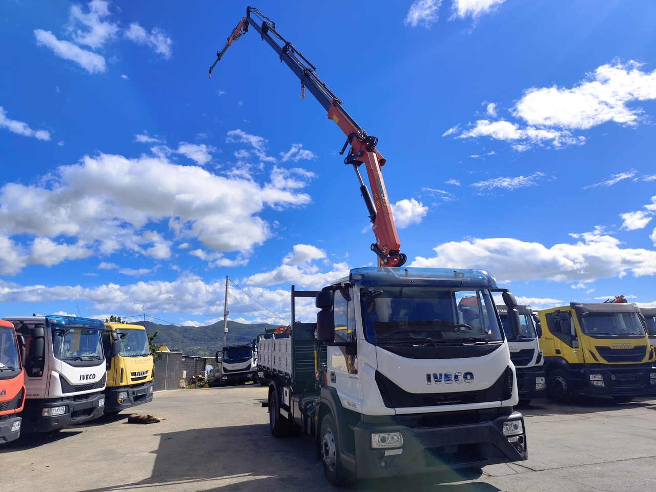 IVECO EUROCARGO 160-250 - شاحنة كرين, شاحنة قلاب: صورة 2 IVECO EUROCARGO 160-250 - شاحنة كرين, شاحنة قلاب: صورة 2