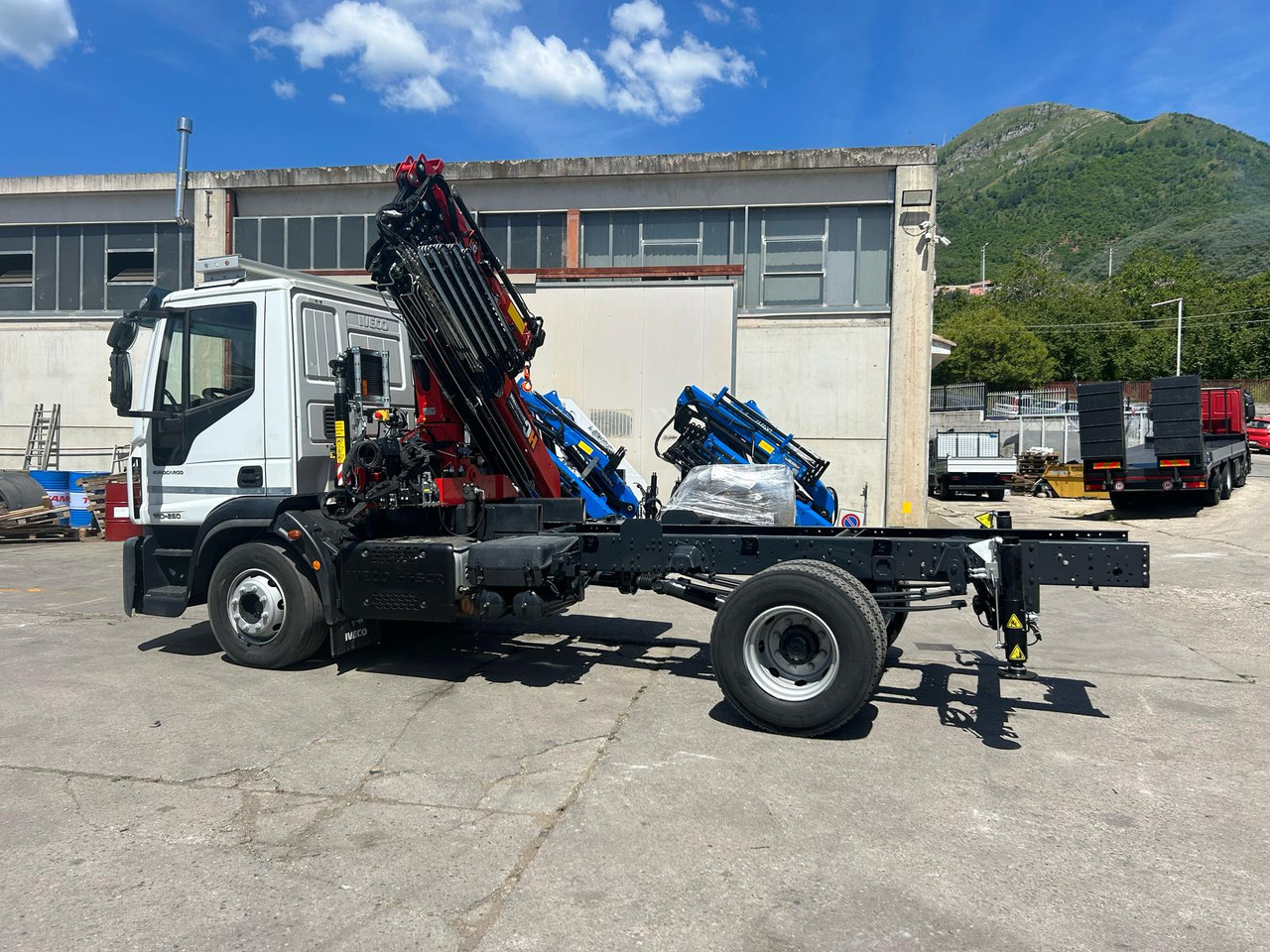 IVECO EUROCARGO 160-250 - شاحنة كرين: صورة 5 IVECO EUROCARGO 160-250 - شاحنة كرين: صورة 5