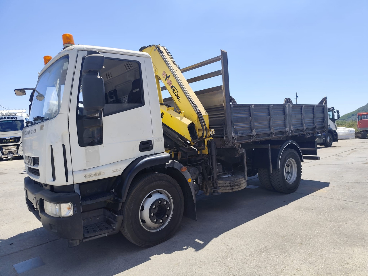 IVECO EUROCARGO 160E28 - شاحنة كرين: صورة 1 IVECO EUROCARGO 160E28 - شاحنة كرين: صورة 1
