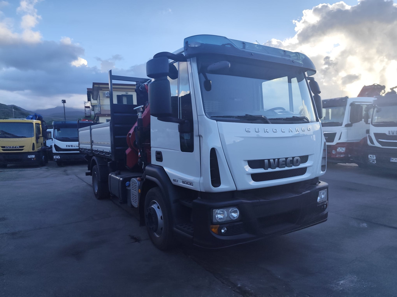 شاحنة كرين IVECO EUROCARGO 160E30: صورة 20