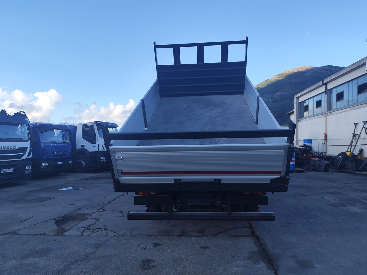 شاحنة كرين IVECO EUROCARGO 160E30: صورة 34