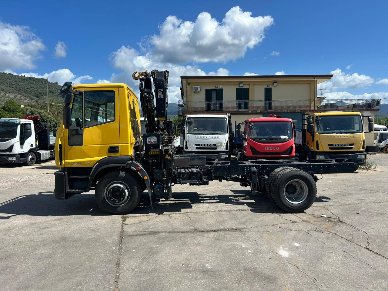 IVECO EUROCARGO 160E30 - شاحنة كرين: صورة 2 IVECO EUROCARGO 160E30 - شاحنة كرين: صورة 2