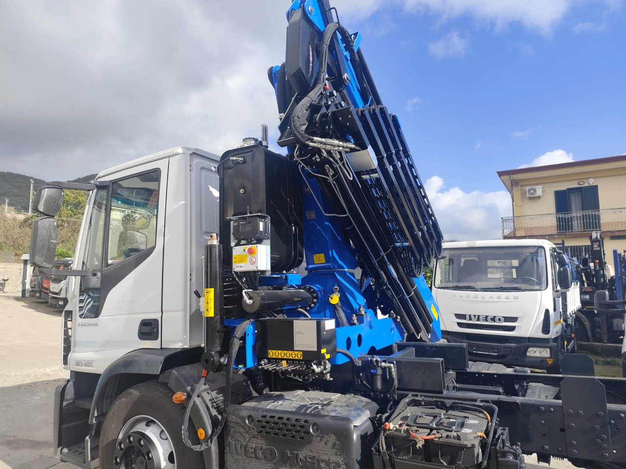 IVECO EUROCARGO 180-250 - شاحنة كرين, شاحنة كرين: صورة 4 IVECO EUROCARGO 180-250 - شاحنة كرين, شاحنة كرين: صورة 4