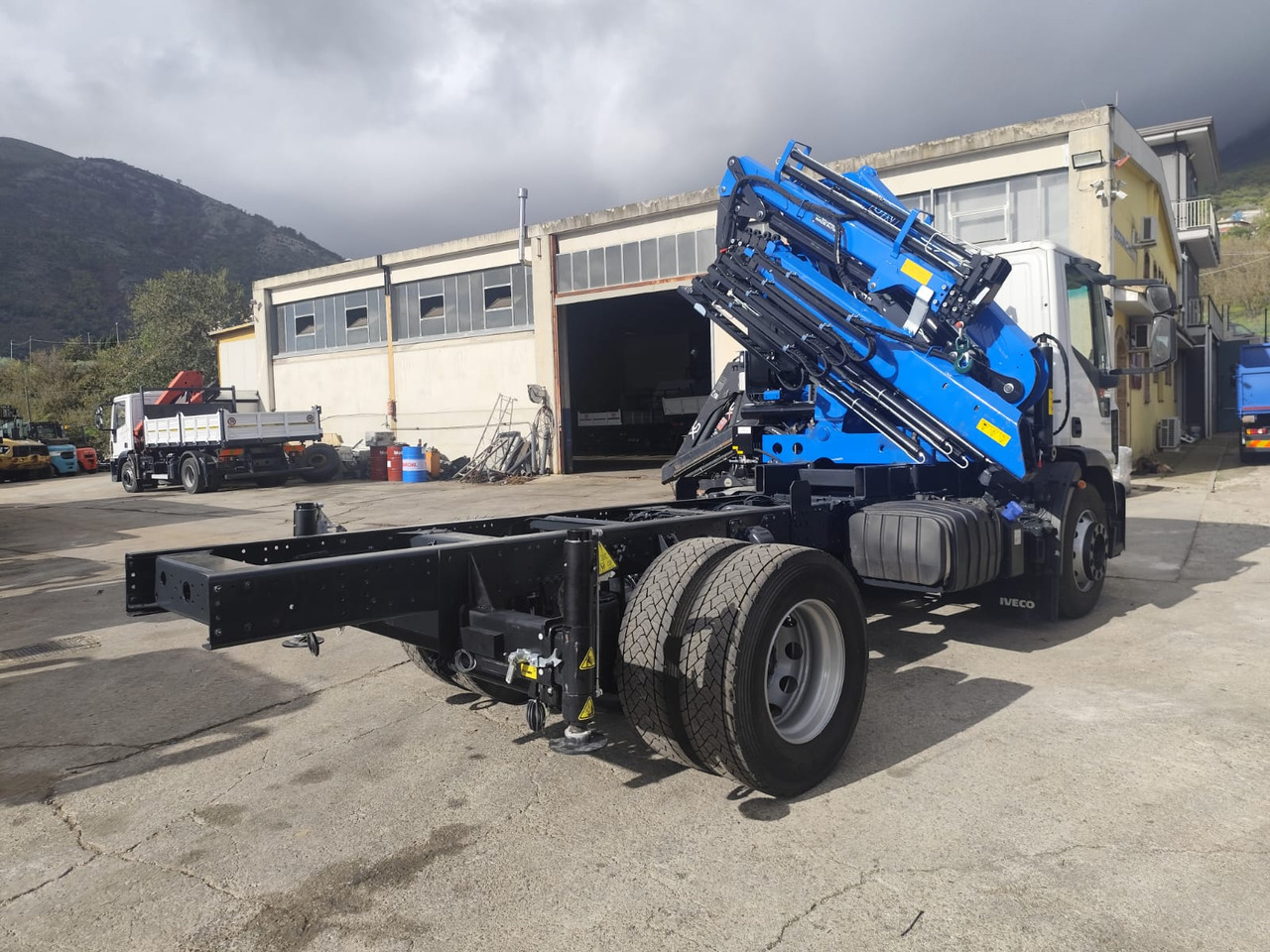 شاحنة كرين, شاحنة كرين IVECO EUROCARGO 180-250: صورة 20 شاحنة كرين, شاحنة كرين IVECO EUROCARGO 180-250: صورة 20