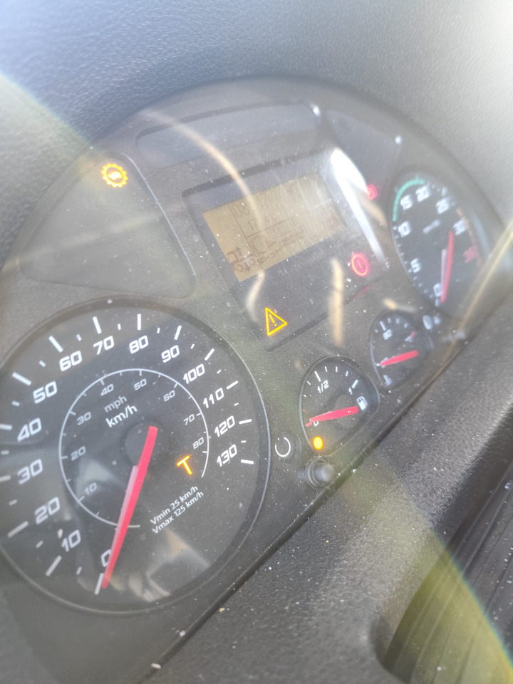 IVECO EUROCARGO 180-320 - شاحنة هيكل كابينة: صورة 5 IVECO EUROCARGO 180-320 - شاحنة هيكل كابينة: صورة 5