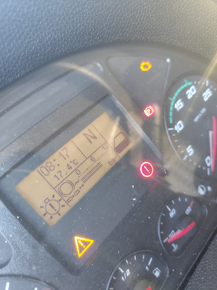 شاحنة هيكل كابينة IVECO EUROCARGO 180-320: صورة 6