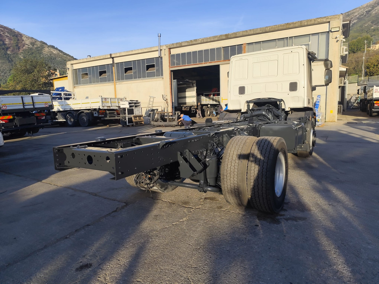 شاحنة هيكل كابينة IVECO EUROCARGO 180-320: صورة 20