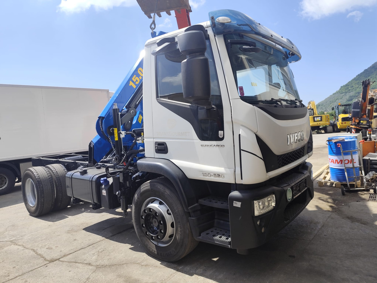 IVECO EUROCARGO 180-320 - شاحنة كرين: صورة 1 IVECO EUROCARGO 180-320 - شاحنة كرين: صورة 1