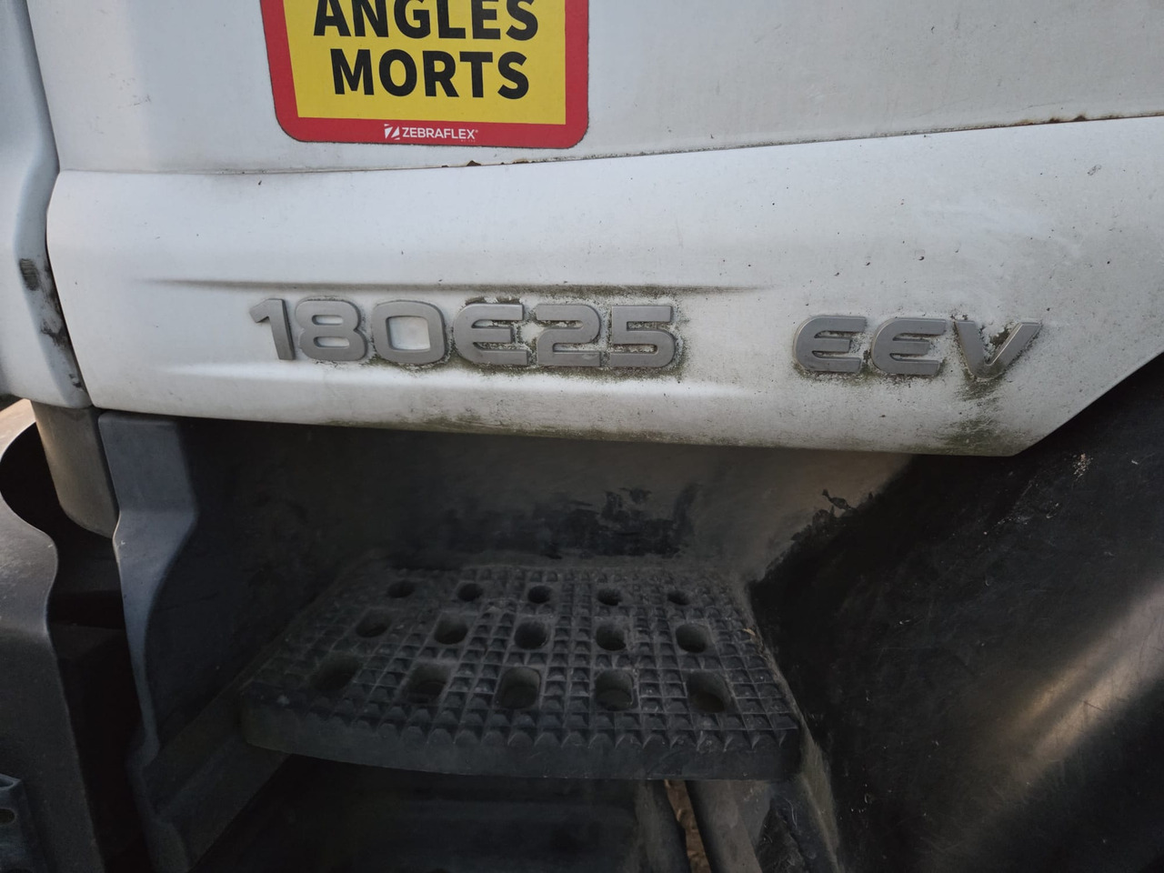 IVECO EUROCARGO 180E25 - شاحنة كرين, شاحنة كرين: صورة 5 IVECO EUROCARGO 180E25 - شاحنة كرين, شاحنة كرين: صورة 5