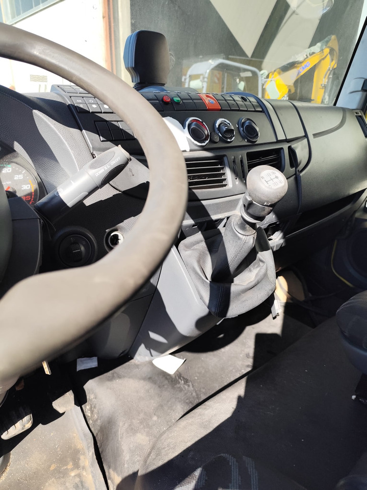 IVECO EUROCARGO 190EL25 - شاحنة هيكل كابينة: صورة 4 IVECO EUROCARGO 190EL25 - شاحنة هيكل كابينة: صورة 4