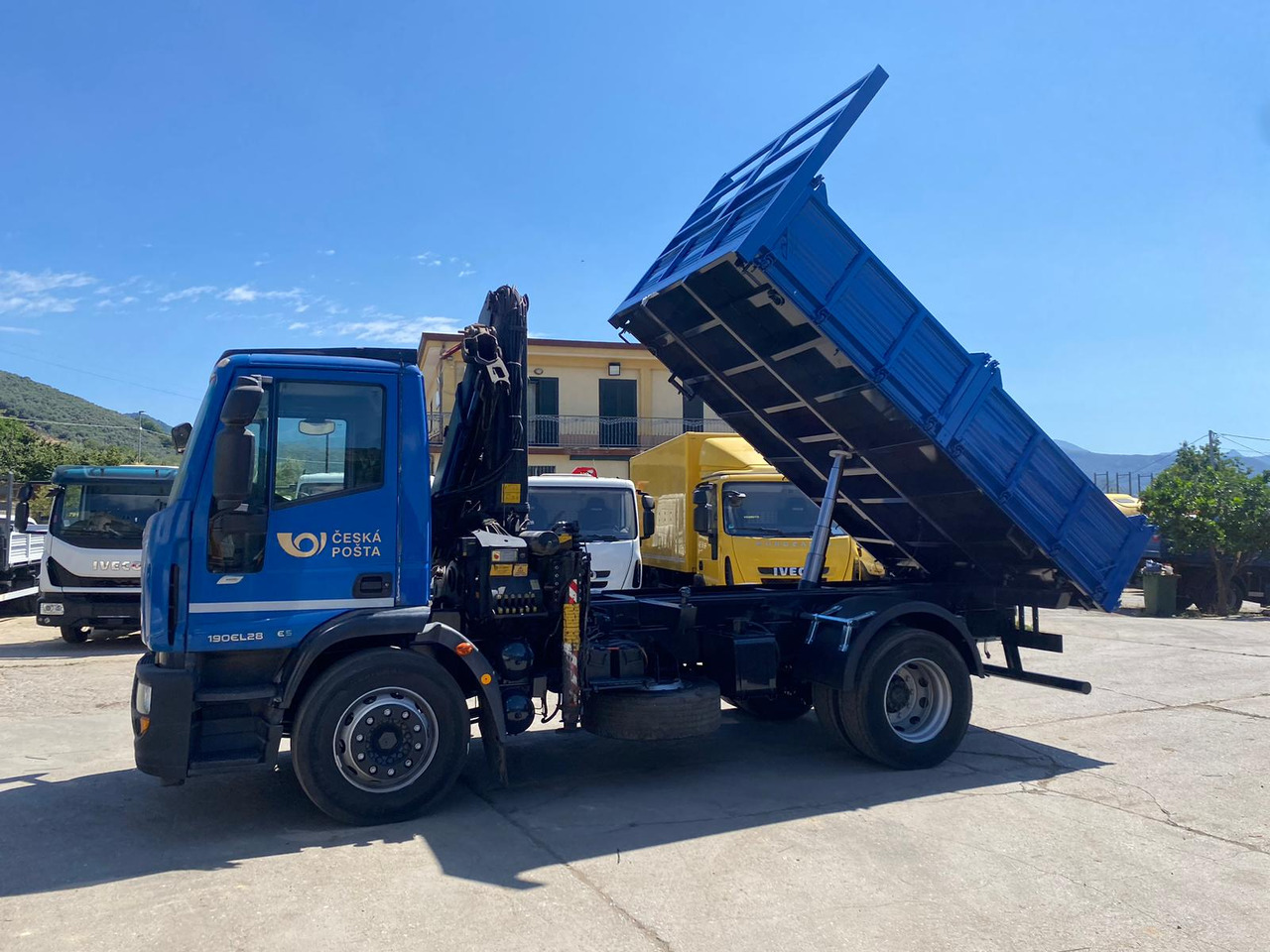 IVECO EUROCARGO 190EL28 - شاحنة كرين: صورة 4 IVECO EUROCARGO 190EL28 - شاحنة كرين: صورة 4