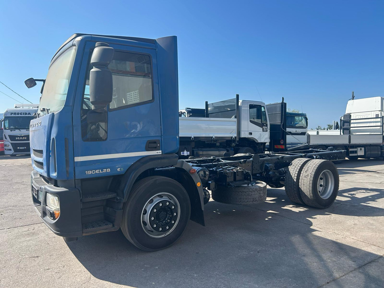 IVECO EUROCARGO 190EL28 - شاحنة قلاب: صورة 5 IVECO EUROCARGO 190EL28 - شاحنة قلاب: صورة 5