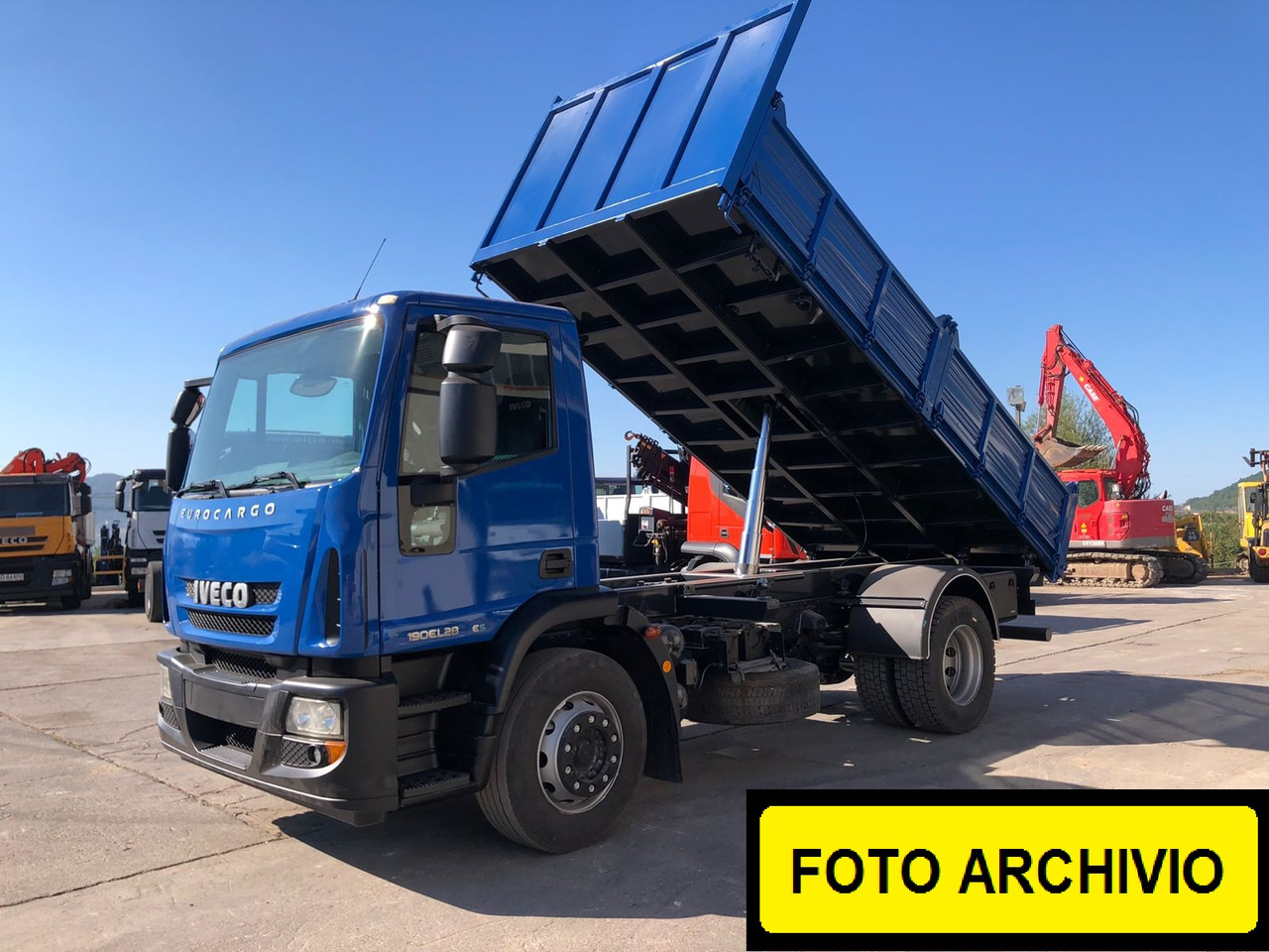 IVECO EUROCARGO 190EL28 - شاحنة قلاب: صورة 2 IVECO EUROCARGO 190EL28 - شاحنة قلاب: صورة 2
