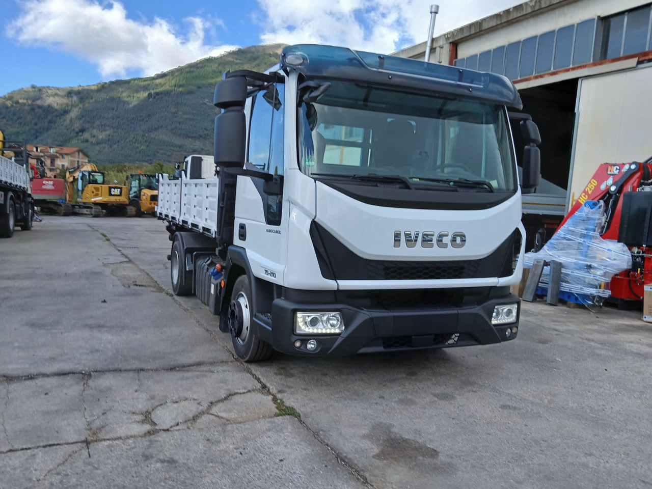IVECO EUROCARGO 75-210 - شاحنة قلاب: صورة 3 IVECO EUROCARGO 75-210 - شاحنة قلاب: صورة 3