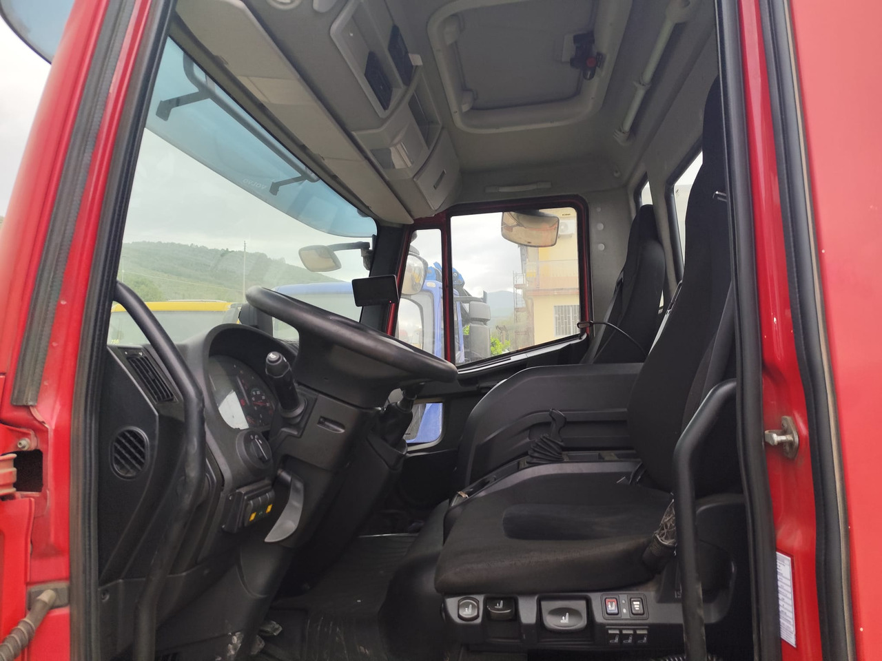 IVECO EUROCARGO 75-210 - شاحنة قلاب: صورة 3 IVECO EUROCARGO 75-210 - شاحنة قلاب: صورة 3