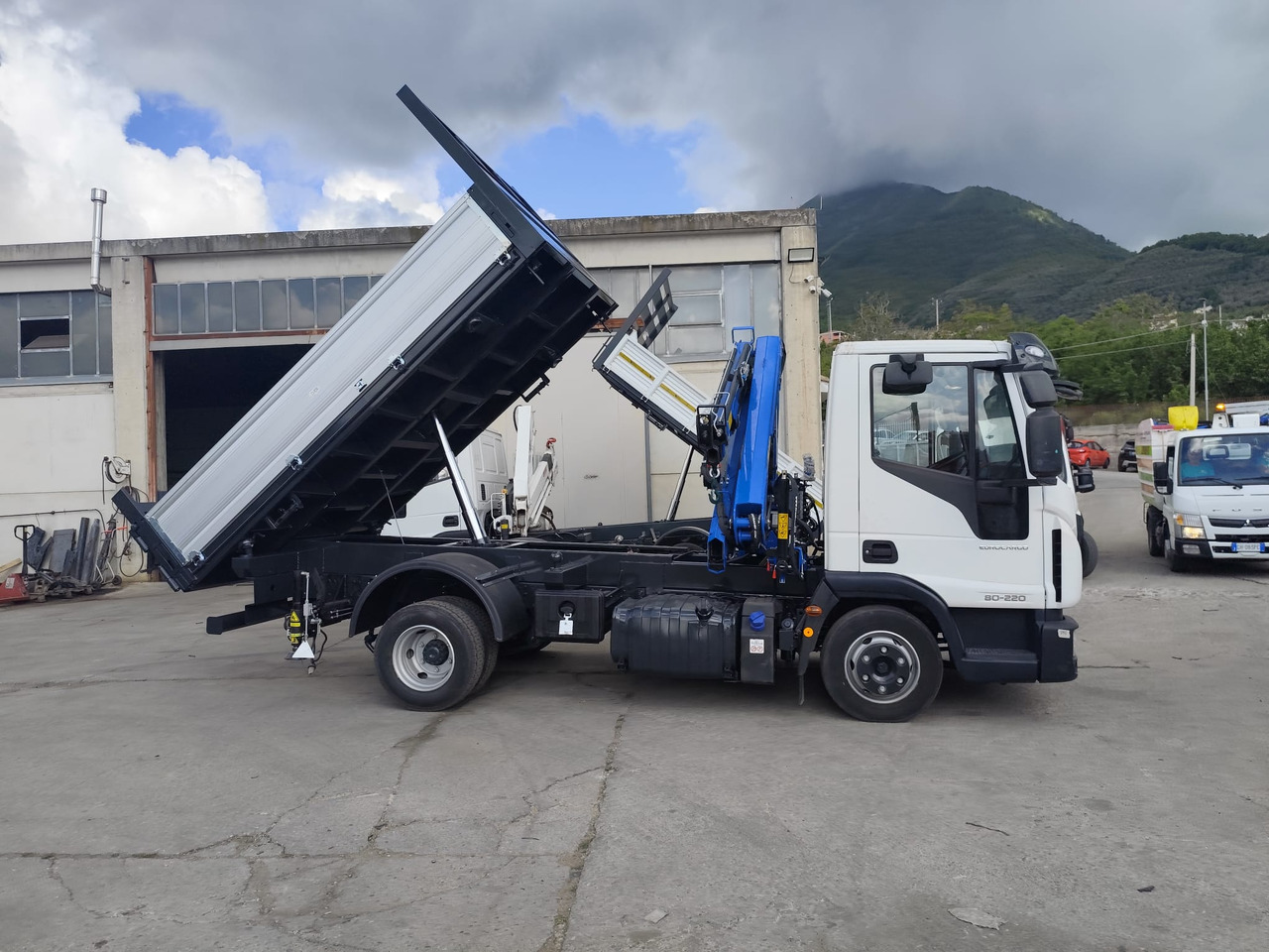 IVECO EUROCARGO 80-220 - شاحنة كرين: صورة 5 IVECO EUROCARGO 80-220 - شاحنة كرين: صورة 5