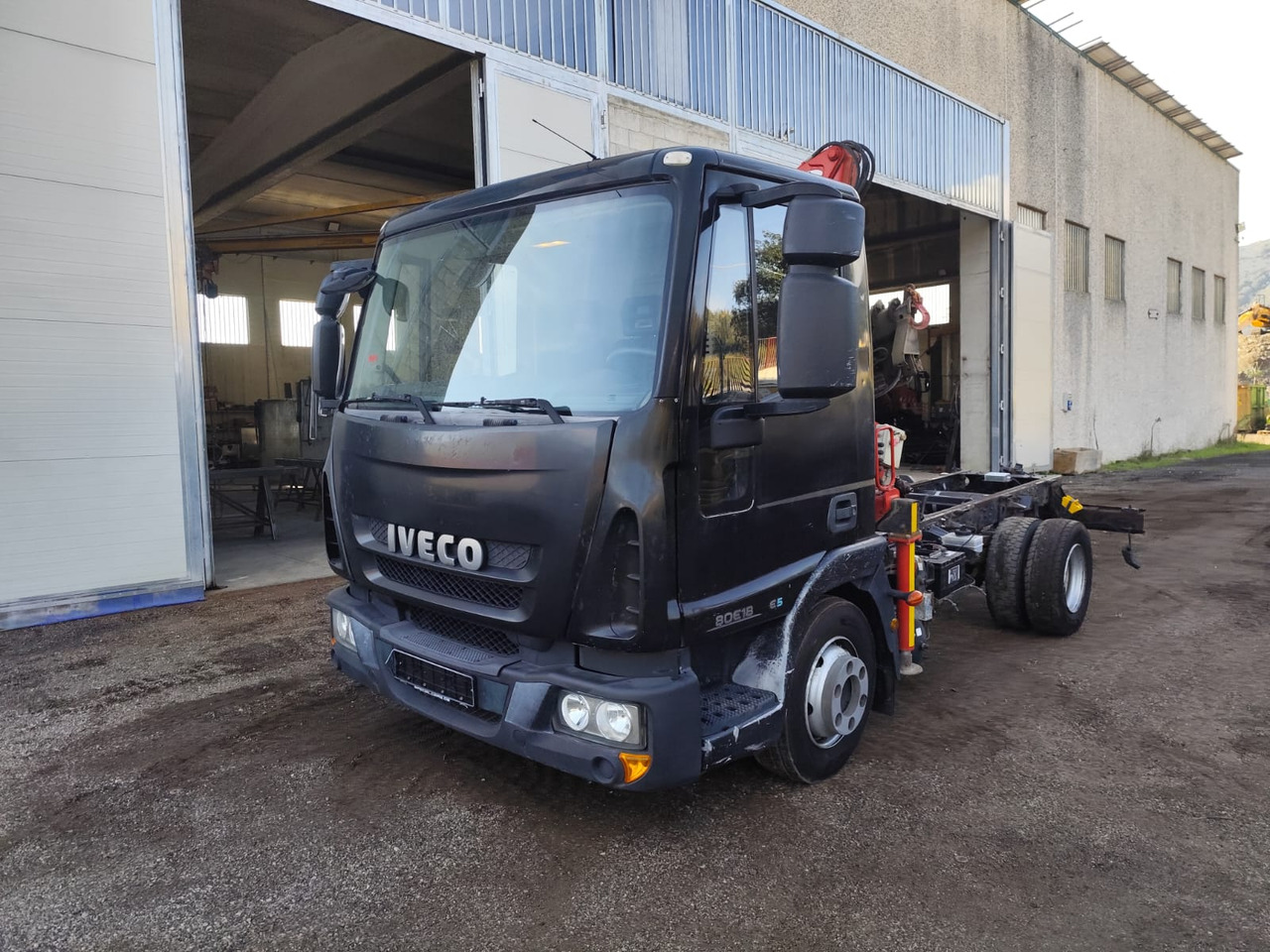 IVECO EUROCARGO 80E18 - شاحنة كرين, شاحنة قلاب: صورة 1 IVECO EUROCARGO 80E18 - شاحنة كرين, شاحنة قلاب: صورة 1