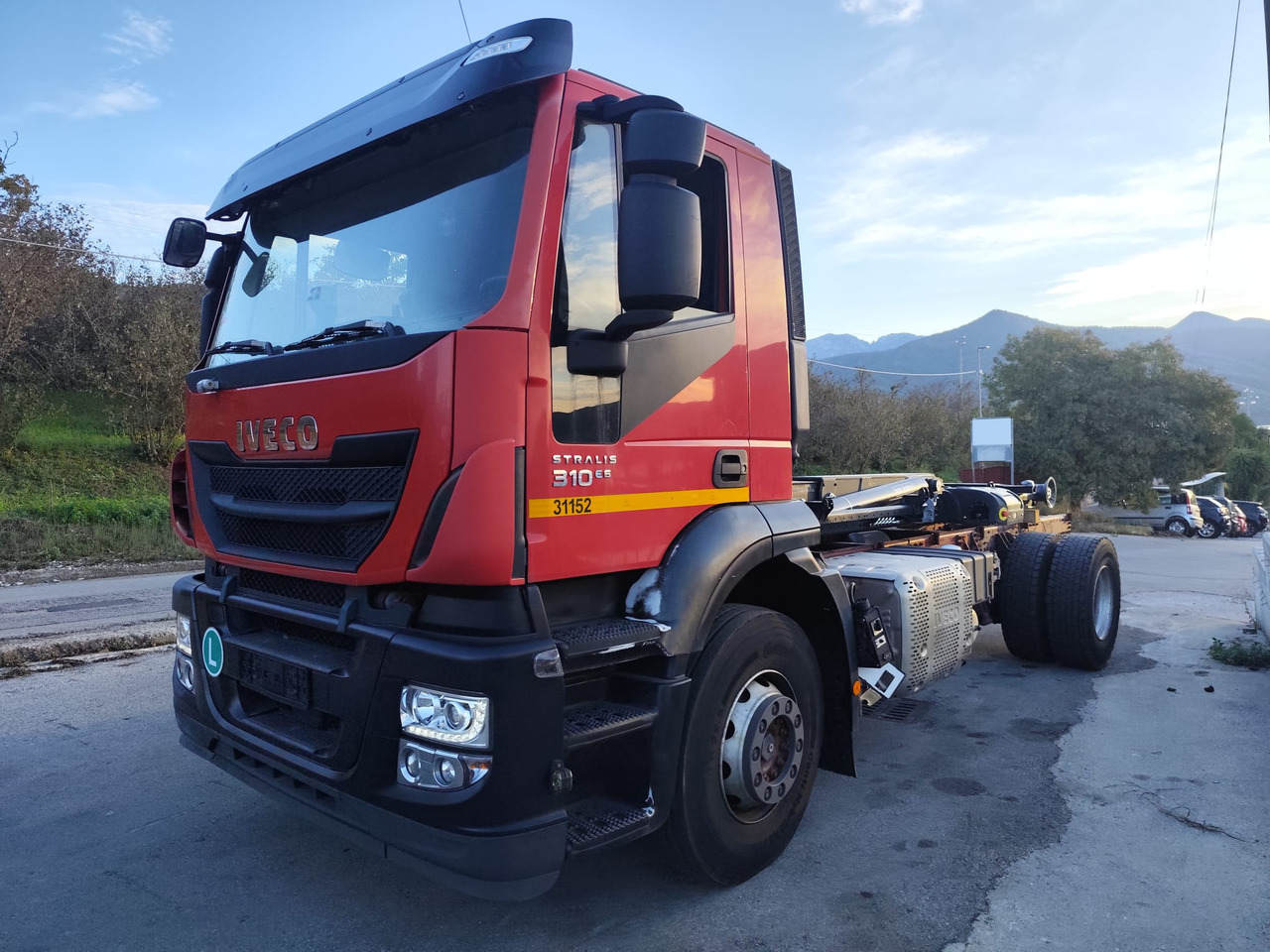 IVECO STRALIS 190S31 - شاحنة ذات خطاف: صورة 1 IVECO STRALIS 190S31 - شاحنة ذات خطاف: صورة 1
