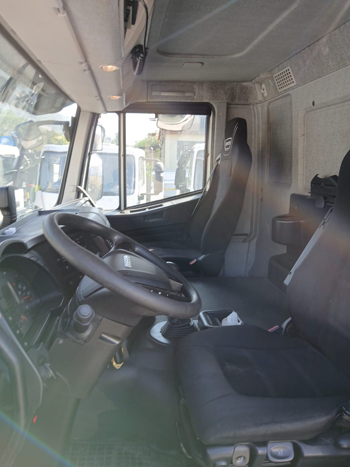 IVECO STRALIS AD 260S31 XP - شاحنة كرين: صورة 2 IVECO STRALIS AD 260S31 XP - شاحنة كرين: صورة 2
