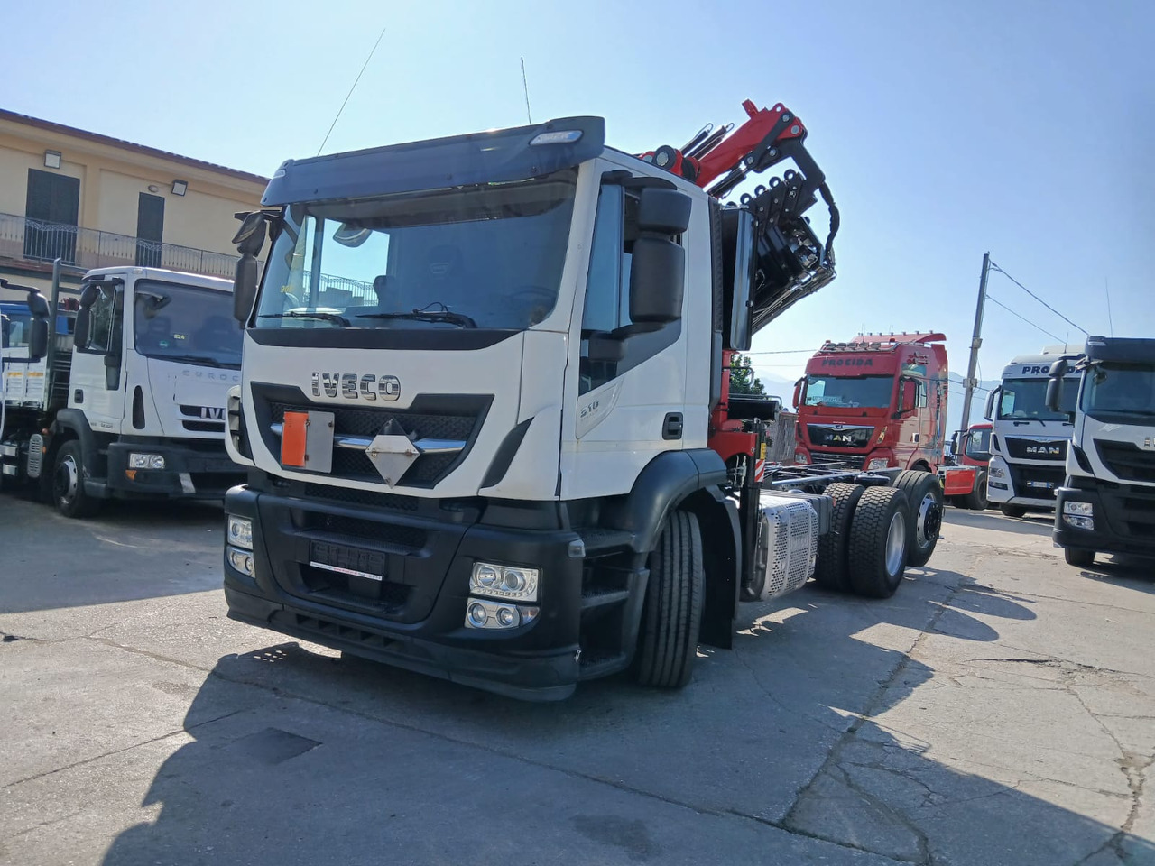 IVECO STRALIS AD 260S31 XP - شاحنة كرين: صورة 1 IVECO STRALIS AD 260S31 XP - شاحنة كرين: صورة 1